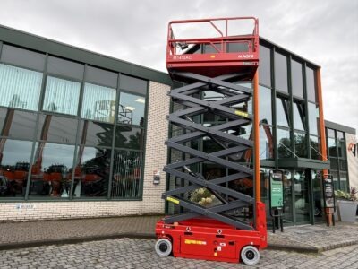 Veelgestelde vragen bij een schaarhoogwerker kopen: Alles wat je moet weten