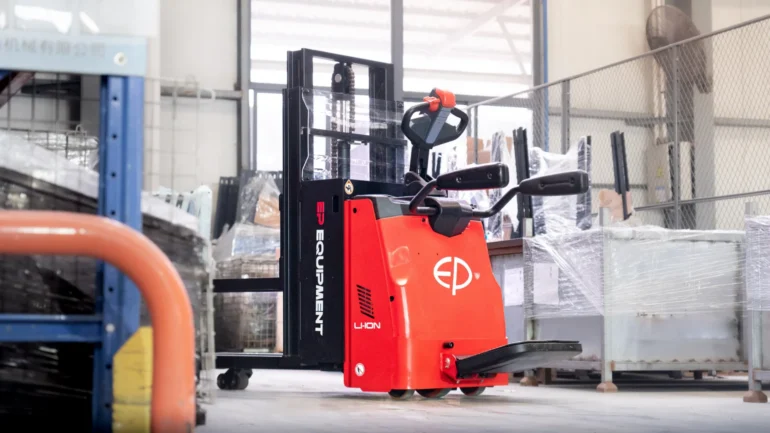 meerij stapelaar of palletwagen 2