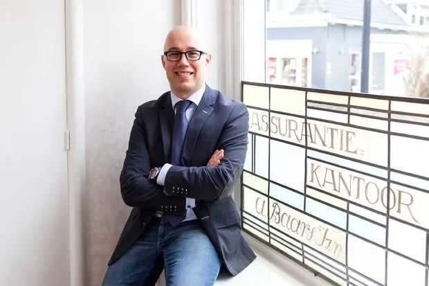 Moet een hoogwerker verzekerd worden?