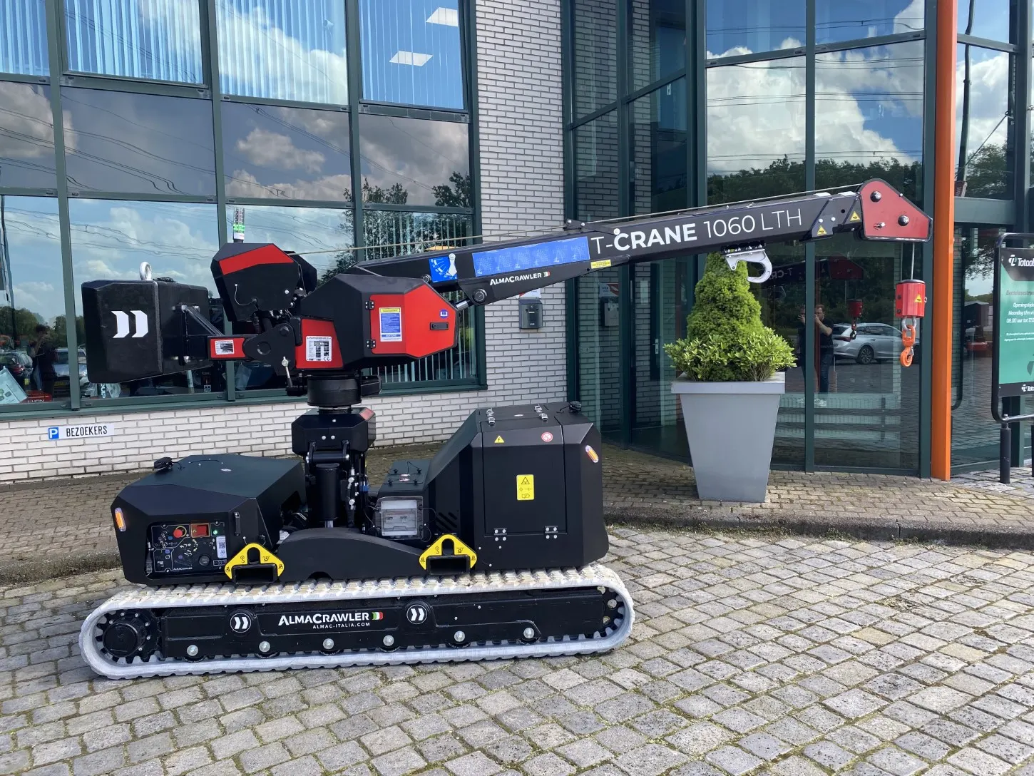AlmaCrawler T-Crane 1060 Pick&Carry mini kraan - Afbeelding 2