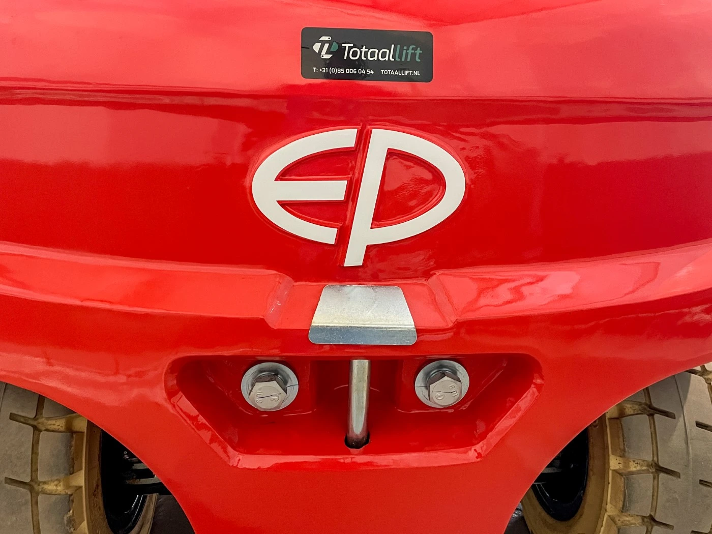 ep logo achterkant heftruck